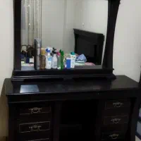 تخت دونفره با میز توالت و تشک