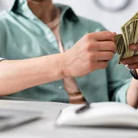 استخدام تعدادی نیرو برای ادمینی . کار در منزل عالی