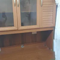 میز کامپیوتر و کتابخانه