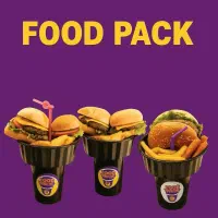 سرآشپز و کمک سرآشپز و صندق دار خانوم