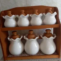 پا سماوری و تعدادی وسایل آشپز خانه