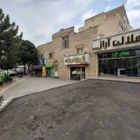 مغازه/30 متر/بر خیابان اصلی