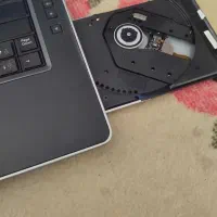 سلام یک لب تاپ بفروش میرسد