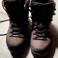 کفش کوهنوردی Lomer چرم طبیعی سایز 40 سالم