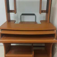 میز تحریر و کامپیوتر جنس خوب و محکم