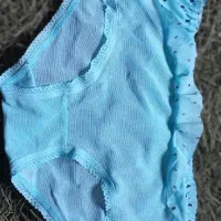 چندتا. شورت. سوتین|لباس|رشت, حمیدیان|دیوار