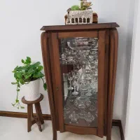 بوفه و میزتلویزیون