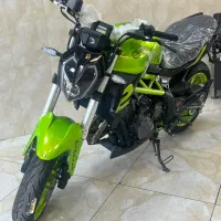 بنلی ۳۰۰ مدل ۱۴۰۴ صفر خشک