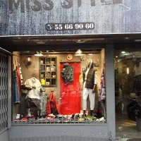 70 متر مغازه و 40 متر بالکن عدالت