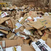 خرید کارتن و آهن الات. ضایعات