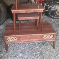 سلام ۴ عدد میز عسلی جلو مبلی  به علت کمبود جا به