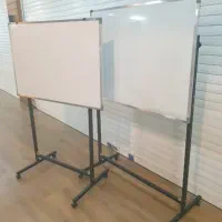 تعدادی تخته وایت برد در حد نو آهنربایی