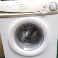 لباسشوی دو عدد بخاری گازی یه عدد گوشت چرخ کن نوع