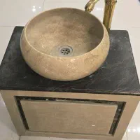 روشویی همراه با شیر اب