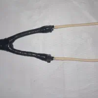 تیروکمان چوبی و ساچمه آهنی موجود است|تجهیزات ورزشی|شیراز, سعدیه شمالی|دیوار