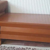 میز بزرگ پذیرایی