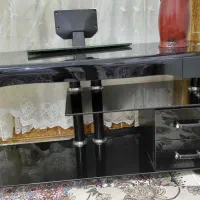 میز تلویزیون کاملا سالم و نو هستش