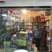 مغازه در چراغ برق