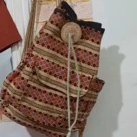 کوله پشتی دخترانه طرح سنتی