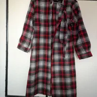 همه در حد نو|لباس|فولادشهر, B4|دیوار