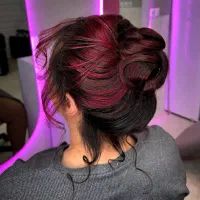 شنیون فقط و فقط ۴۰۰|خدمات آرایشگری و زیبایی|فولادشهر, C4|دیوار