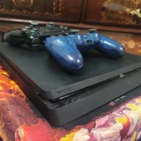 Ps4 دست دوم . همراه با کیف و رم
