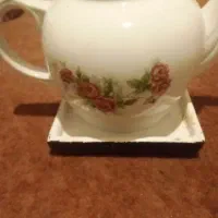 قوری گل سرخی