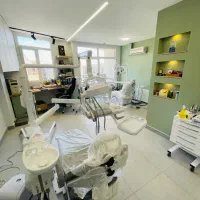 دستیار دندانپزشک نیازمند هستیم