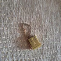 فلش ۱۶ گیگ طلایی خوشگل