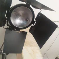 پرژکتور عکاسی نورپردازی ۸۰۰وات شیدر دار