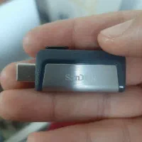 فلس مموری اصل  فکر کنم ۲۸ یا ۳۲ گیگ است