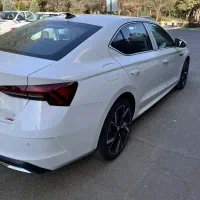 اشکودا اکتاویا لاکچری