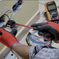 برق کاری و سیم کشی و نصب لوازم برقی ساختمان