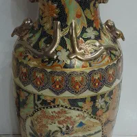 گلدان قدیمی طراحی شده ژاپنی