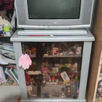 تلویزیون شارپ ژاپنی همراه با میز