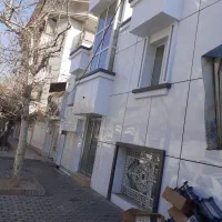 زیرزمین ۵۵متری حاشیه استقلال