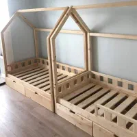 تخت چوبی کودک و نوجوان . کلبه . سیسمونی کودک