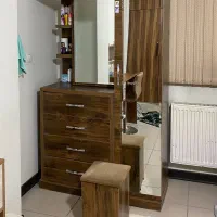 سرویس خاب|تخت و سرویس خواب|شیراز, فرهنگ شهر|دیوار