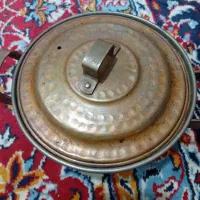 باسلام یک قابلمه مسی قدیمی