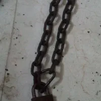 قفل و زنجیر خیلی قوی ومحکم