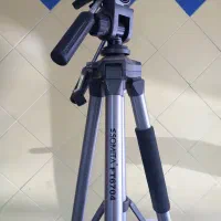 سه پایه دوربین و چرخ دالی