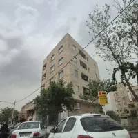 آپارتمان تک واحدی۱۱۴متربنا ۷۰مترحیاط اختصاصی
