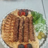 به یک نیروخانوم جهت کار در کبابی شیفت شب نیازمندیم