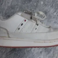 کتونی اسپرت|کفش و لباس بچه|قم, قلعه کامکار|دیوار