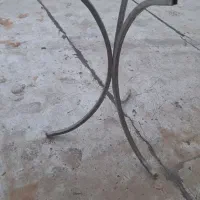 میز خاطره با پایه فلزی