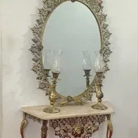آینه و شعمدان و وسایل تزئینی برنجی