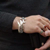 دستبند ذوالفقار نقره با حکاکی ناد علی علیه‌السلام