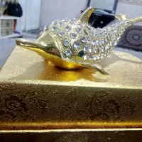 مجسمه دلفین و خروس برنز