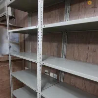 فروش تعدادی قفسه فلزی با پایه وپیچ و مهره