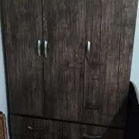 کمد قهوه ای